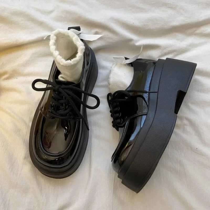 2025 Women Spring New Black Platform Flats Shoes Women Loafers Slip Boat Shoes Designer Casual Leather Oxfords XJ250614