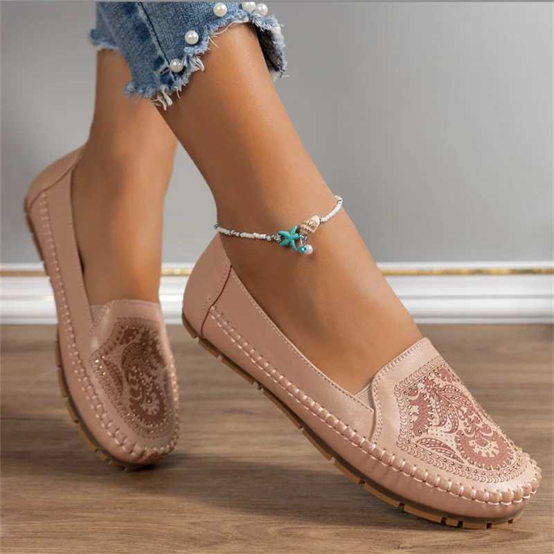 Large Size 44 Women Shoes Vintage Handmade Womens Flats Casual Shoes Ladies Flat Shoes Comfortable Slip Female LoafersXJ250614