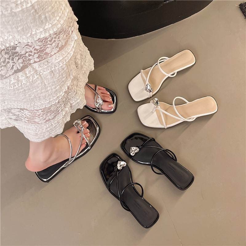 Ddmyoutdoor Flat French Style Small Fairy Shoes Fashion Outdoor New Summer Elegant Toe Clip Sandals Outdoor Shoes