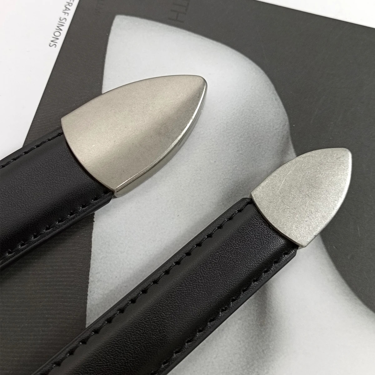 Unisex Mens leather Belt Female High-end s Western Gothic Punk Y2K belt For Woman Fashion Jeans Waistband Male 250610