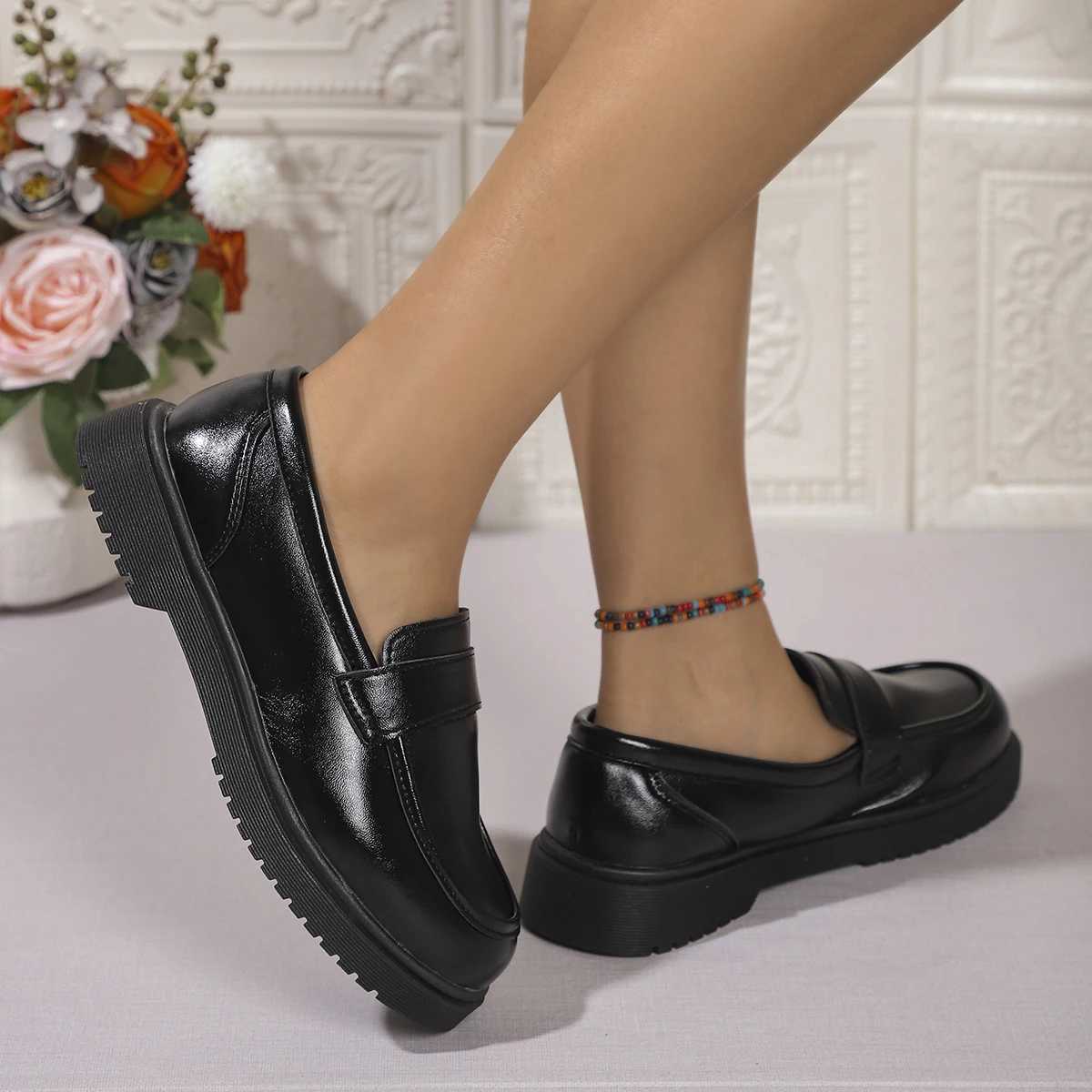 Solid Color PU Leather Flat Loafers Women Comfortable Soft Sole Slip Shoes Woman Lightweight Casual Shallow Mouth Black Flats XJ250614