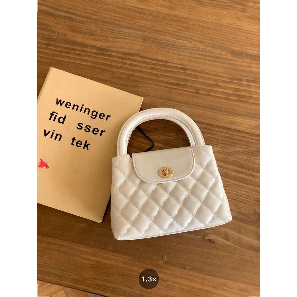 2025 multi-functional high-end simple quilted big brand style small style chain fashion crossshoulder bag