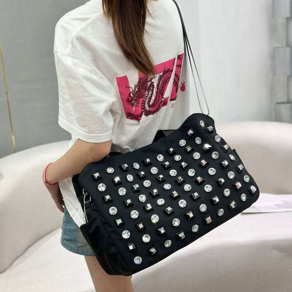 Large Capacity Rhinestone Inlaid Fashion Handbag Travel 2025 New Women's Crossbody Commuter Bag