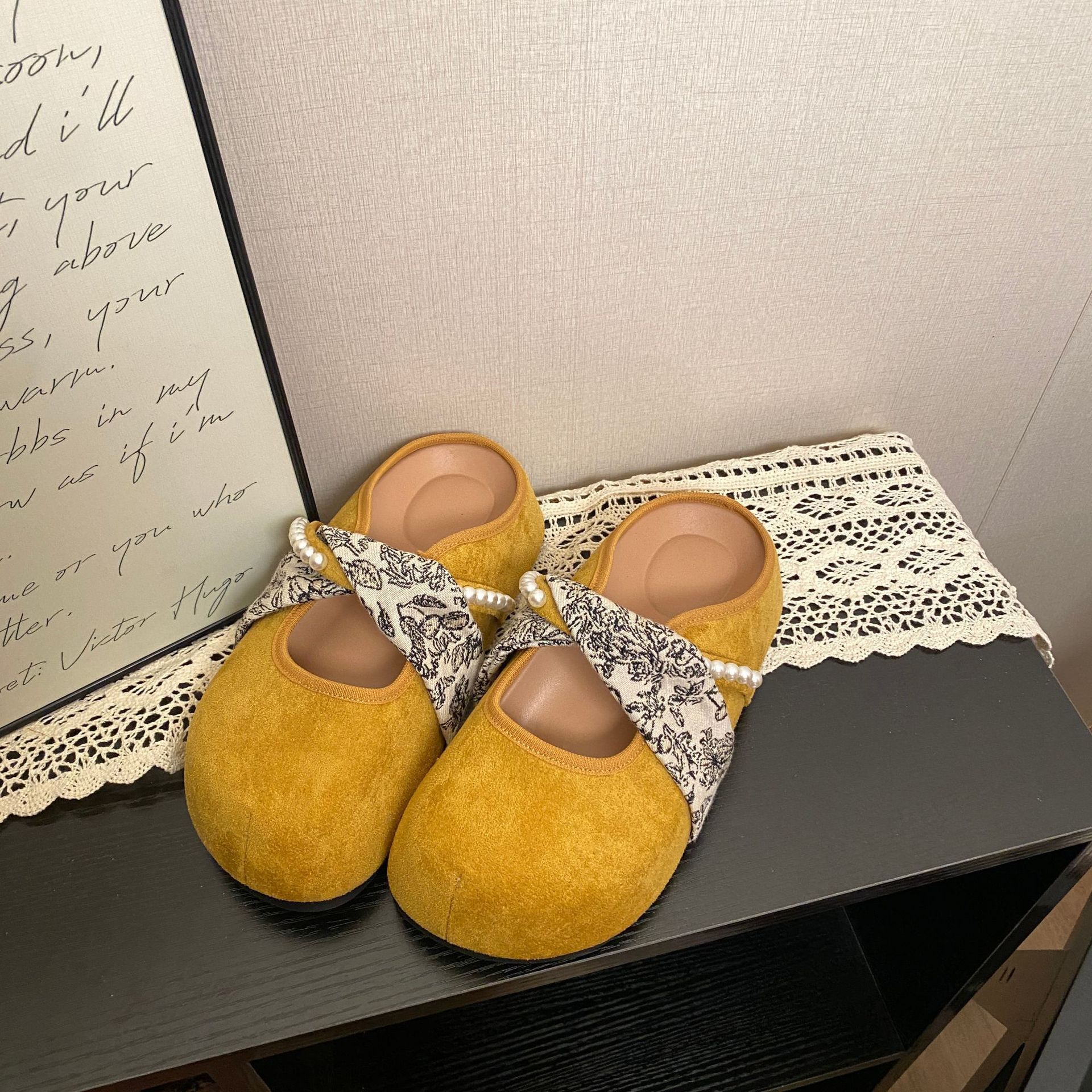 Ddmyoutdoor Gentle Fairy Style Ballet Slippers New French Elegant Velvet Shallow Mary Jane Shoes Outdoor Shoes