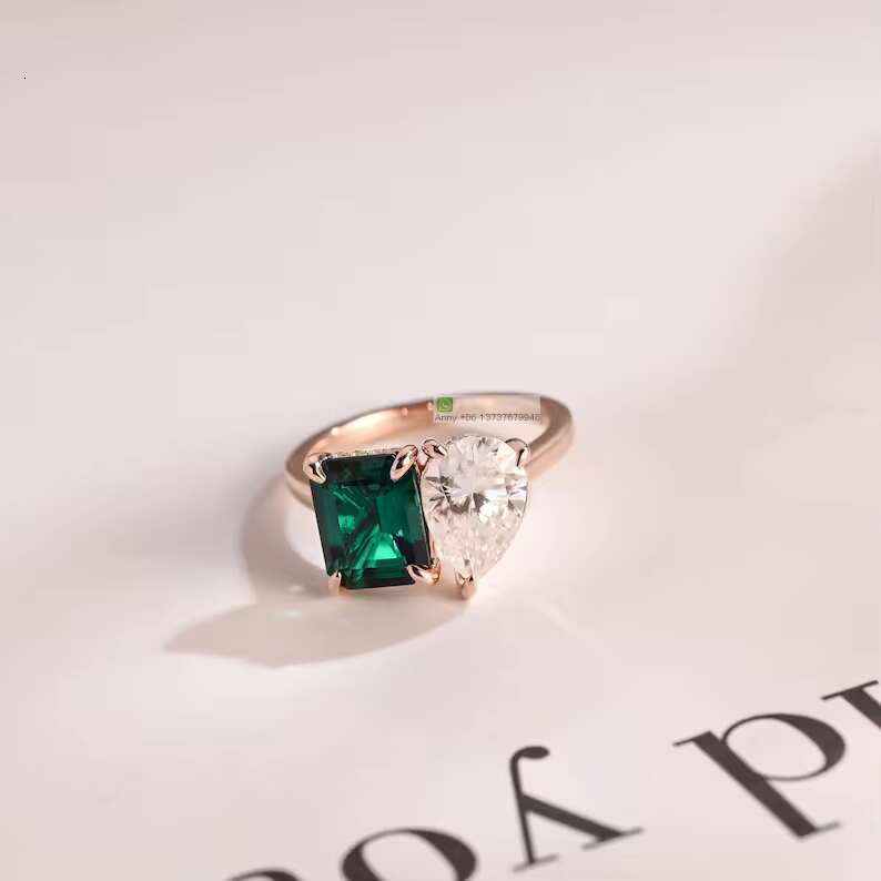 Custom Toi Et Moi 14K Rose Gold Lab Grown Emerald Pear Cut Clear Moissanite Engagement Ring Womens Double Stone Wedding Rings