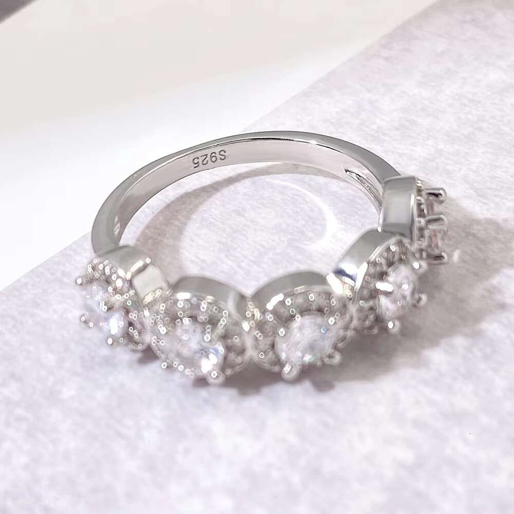 Custom 925 Sterling Silver Luxury High Quality Cute Princess 925 Moissanite Diamond Engagement Wedding Band Halo Ring for Women