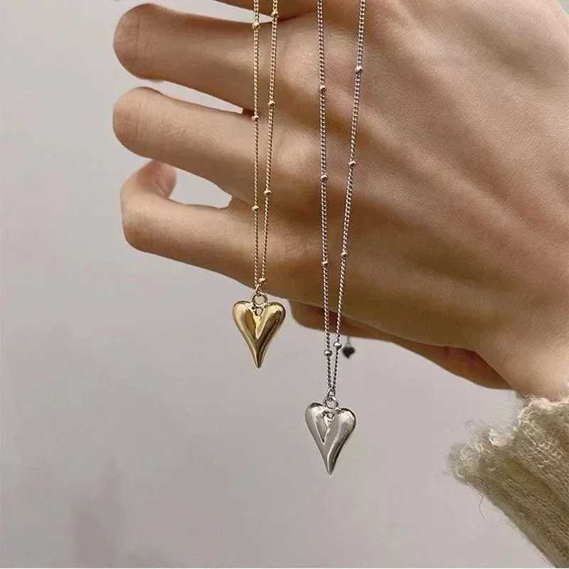 Vintage Golden Silver Color Heart Pendant Necklace for Women New Trend Girls Clavicle Chain Jewelry Birthday Gifts Wholesale Z250614