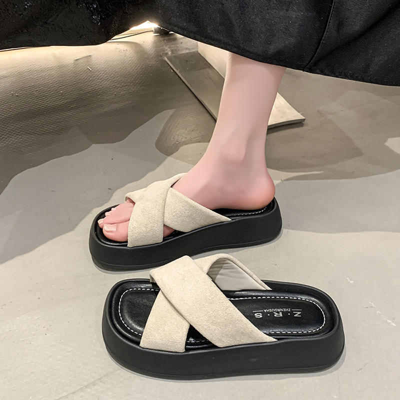 Ddmyoutdoor Thick Soled Women S Summer Outdoor Slippers New Style High End Fashion Wrinkled One Strap Sandals To Match Skirts Outdoor Shoes