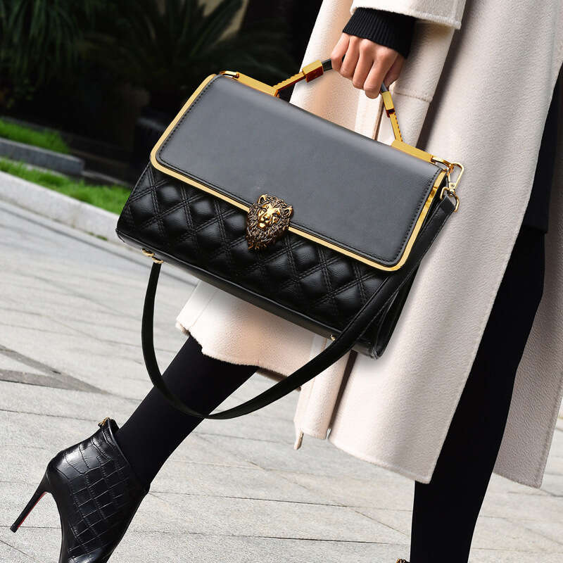 New Luxury Texture Woven High-End Large Capacity Handbag Women's Heavy Craft Design Crossbody Bag