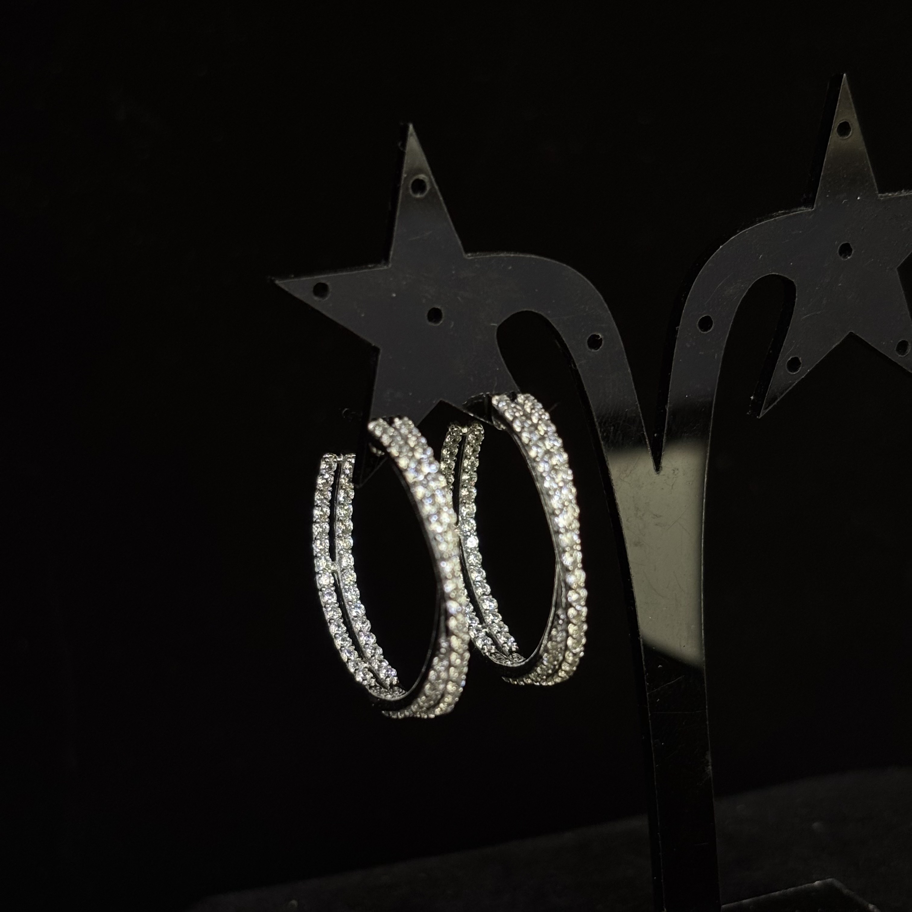 Twisted rope interlocking circles earrings, 925 silver material, full diamond setting, unique earrings design, fashionable rose gold electroplating