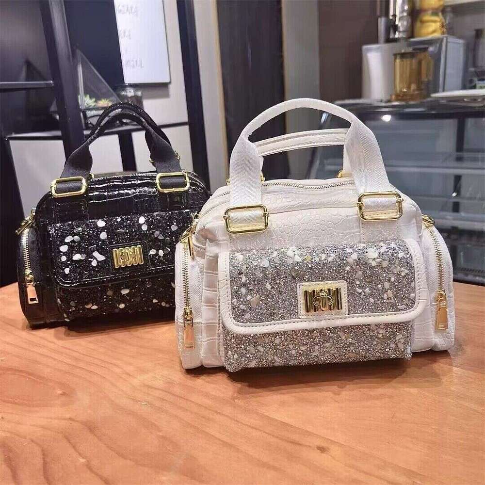 Super Popular Crocodile Pattern Diamond-Encrusted Women's 2023 New Patent Leather Handbag High-Quality Texture Multi-Pocket Shoulder Crossbody Ba