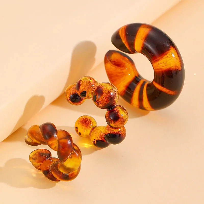 Fashion 4pcs C Shaped Acrylic Ear Clip for Women Simple Gold Silver Color No Pierced Round Earrings Punk Female Jewelry 250610