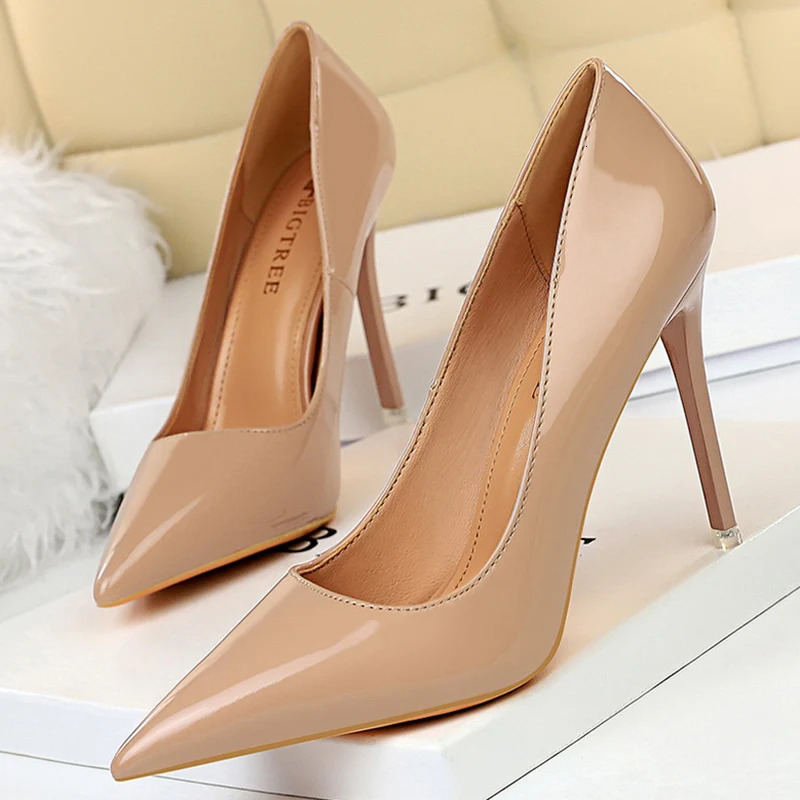 Women 7.5cm 10.5cm High Heels Wedding Bridal Classic Pumps Lady Scarpins Metallic Leather Low Heels Stiletto Nude Office Shoes 250613