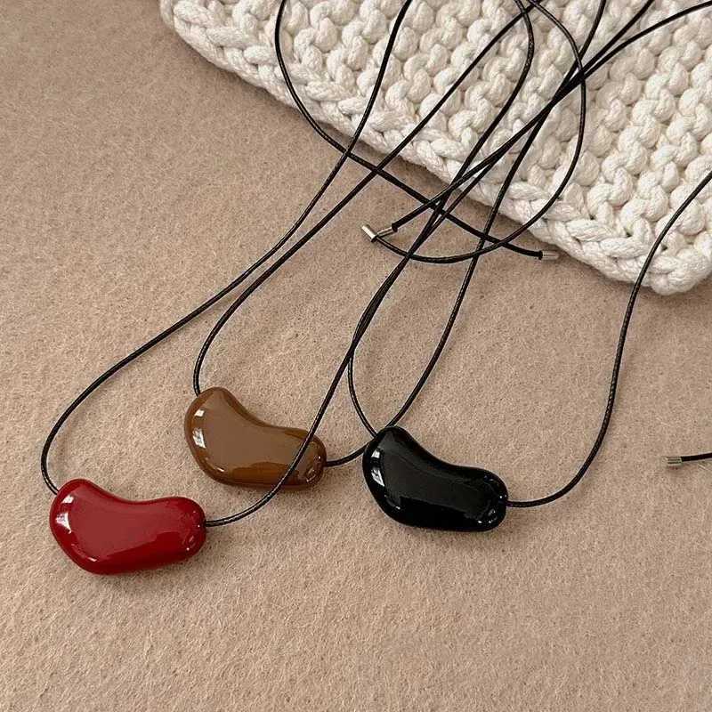Luxury Irregular Red Enamel Heart Pendant Necklaces for Women Fashion Adjustable Black Rope Sweater Chain Necklaces Jewelry Z250614