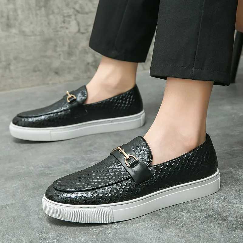 British style Green Leather Loafers Men Fi Business Office Casual Shoes Men Casual Dress Leather Shoes for MenXJ250614