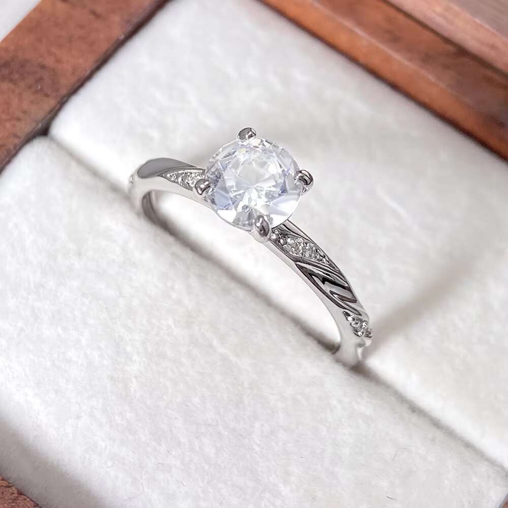 Waterproof Non Tarnish Classic Moissanite Ring S925 Inlaid High Quality 18K Gold Plated Fine Jewelry for Women