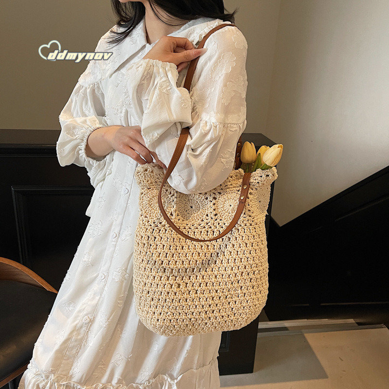 2025 New Beach Vacation Tote Single Shoulder Handbag Large Capacity Woven Straw Knitted Women's Bag ddmynov