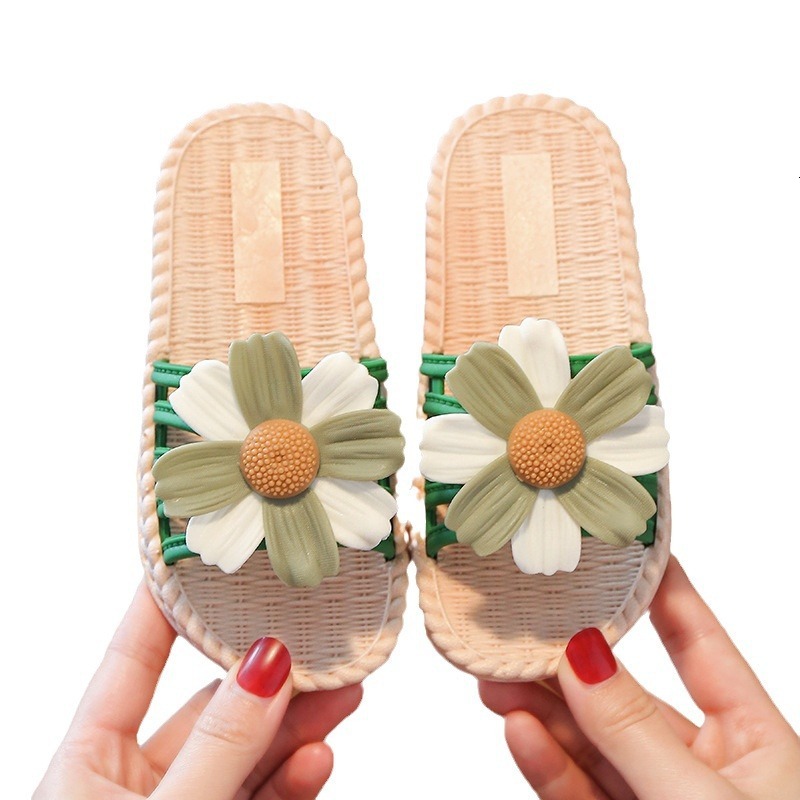 Girl Cute Outdoor All Season Children's Summer Sandals Children's Home Anti Slip Soft Bottom Princess Slippers Designer Shoes