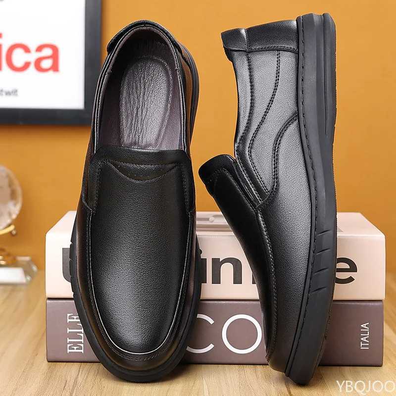 2025 Casual Mens Leather Shoes Summer Soft Sole Dad Shoes Versatile Classic Male Shoes Breathable Genuine Leather Loafers Homme XJ250614