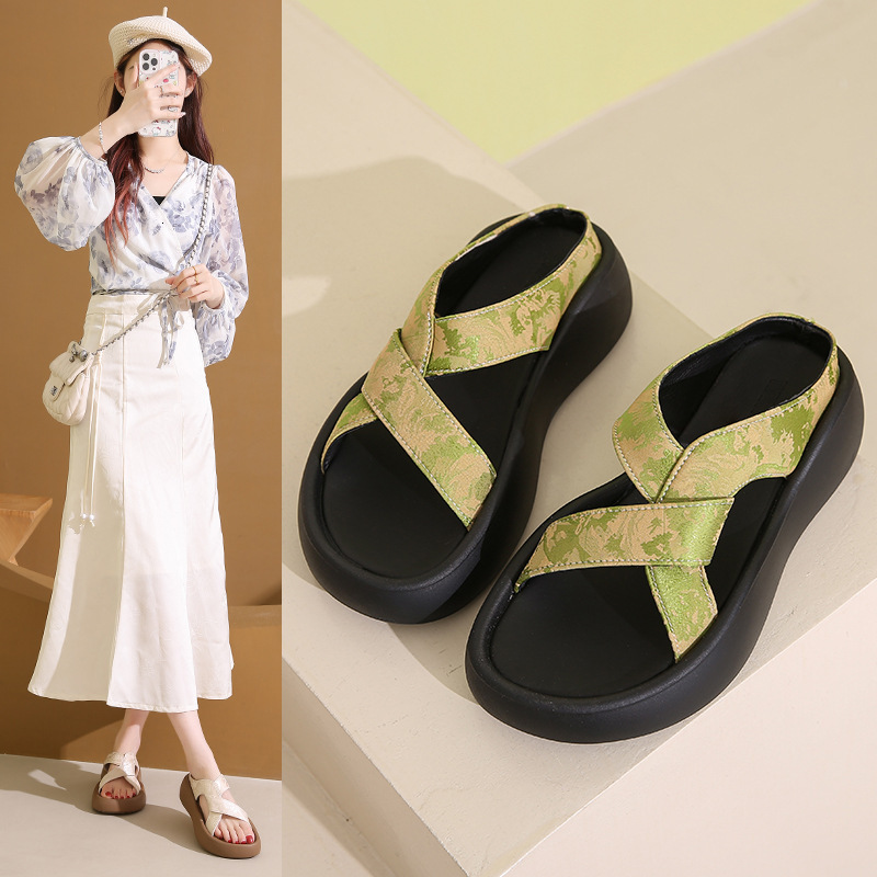 Ddmyoutdoor Women S Summer New Thick Soled Outdoor Beach Sandals Fashionable Maternity High End One Strap Slippers Outdoor Shoes