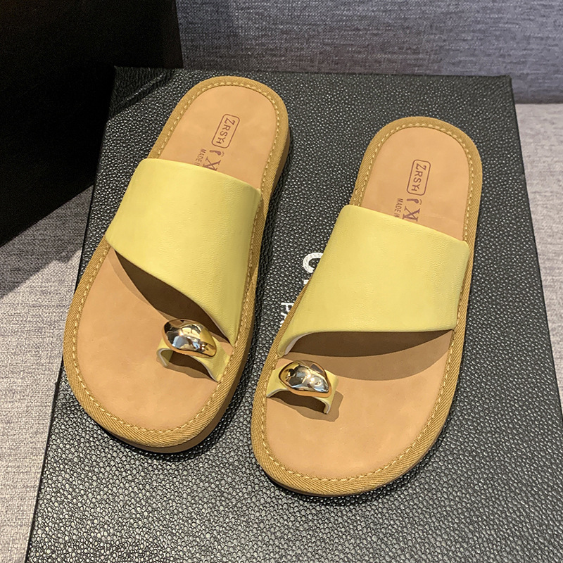 Ddmyoutdoor High End Metal Buckle Post For Women Summer New Niche Flat Toe Clip Soft Sole Beach Sandals Outdoor Shoes