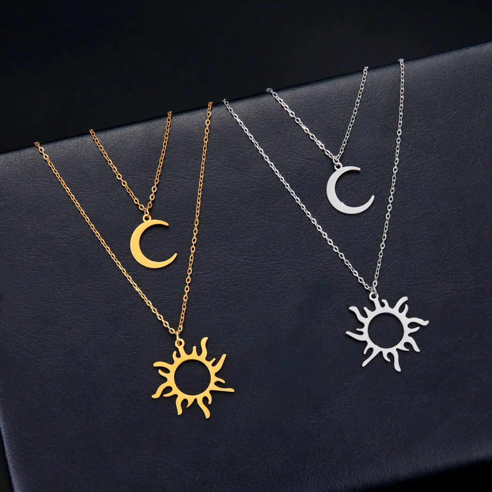 Skyrim Sun Totem and Moon Pendant Necklace Women Fashion Stainless Steel Clavicle Chain Jewelry Friends Gift New In Wholesale Z250614