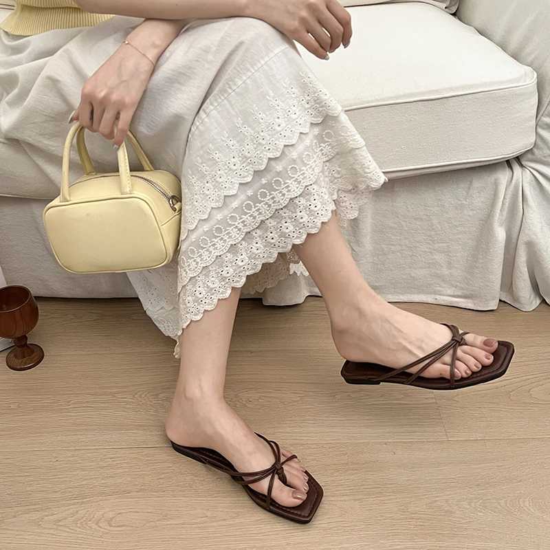 Sandals Women Summer New 2025 Version Clip Toe Flip Flops Outdoor Fashion Flat Casual Non-slip Sandals Female Beach Mules Z250614