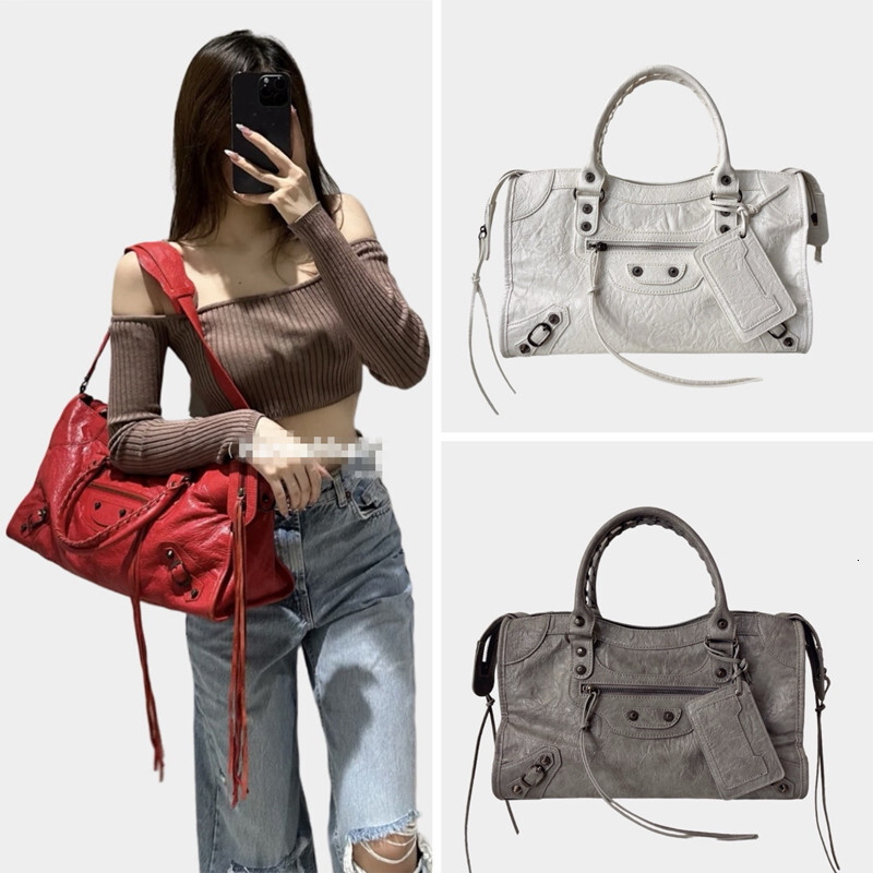 Free Shipping Designer Bag 2025 Paris Rivet Motorcycle Bag INS Hot Girl Bag French High-End Retro Trend Handbag Pillow Bag Single Shoulder Crossbody B