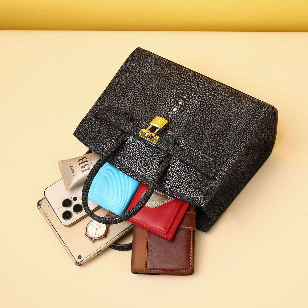 Pearl New Fish Smooth Pattern Single Shoulder Crossbody Fashion Classic Women's High-end Bag