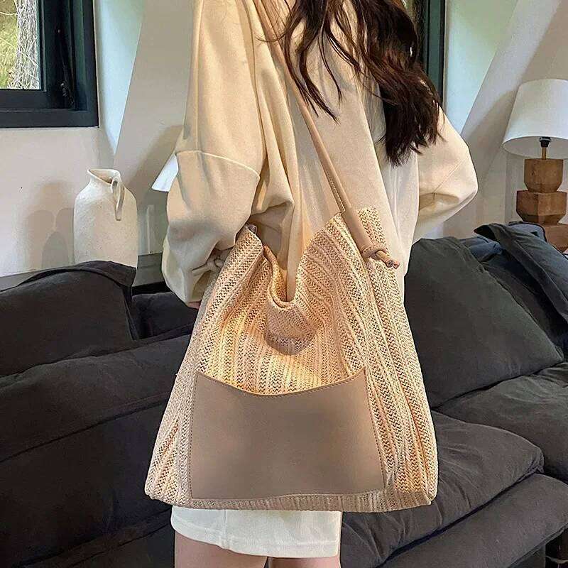 2023 Summer Grass Woven New Shopping Bag Large Capacity Handbag Versatile And Niche Design Women's One Shoulder Fashion