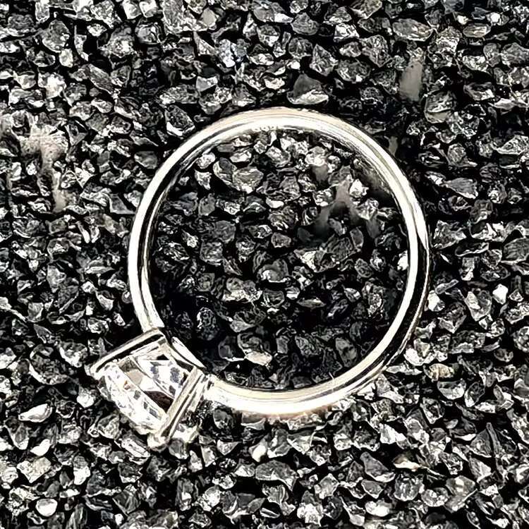 925 Silver Glamorous Moissanite Ring Captivating Minimalist Design Rhodium Plating Radiates Glamour Every Gesture Fine Jewelry