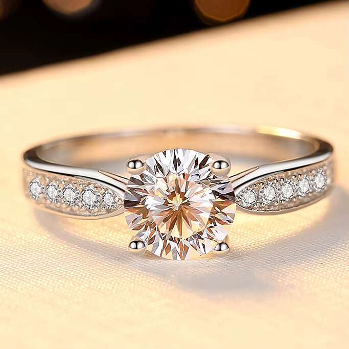 New Arrive Silver Jewelry Women bone White Gold Plated Tarnish Free 925 Sterling Silver Moissanite Finger Rings