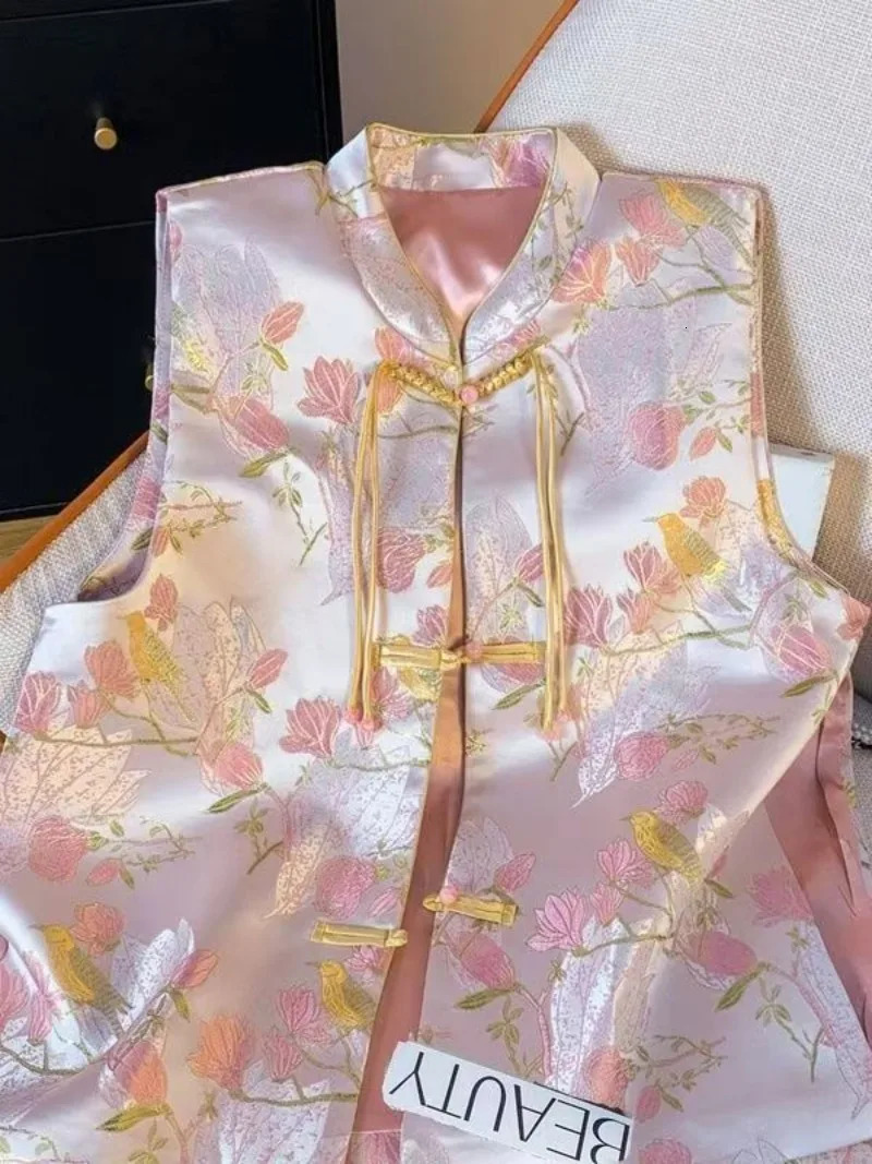 Spring Chinese Style Tassels Buckle Jacquard Sleeveless Vest Jackets Women TangSuit Cheongsam Vintage Coats Tops 250611