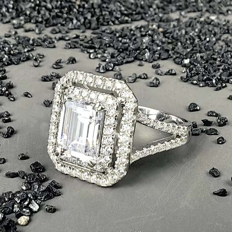 New GRA Fine Jewelry Design Rhodium Plated 925 Silver VVS Moissanite Diamond Engagement Cluster Ring for Women Men