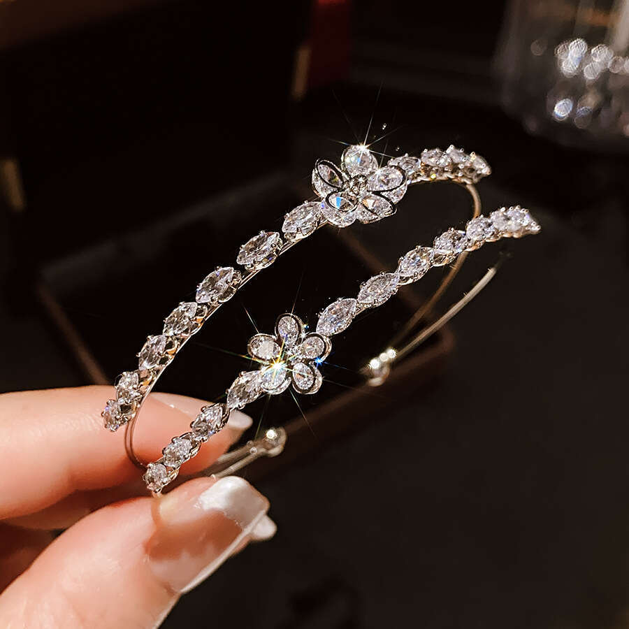 INS hot 25 New Designer bracelet Luxury Jewelry Colored Gemstones Zircon Flower Double Layer Open Niche High-end Elegant Commuting Clover Jewelry for 