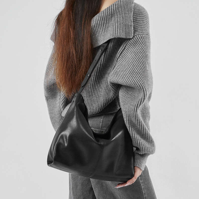 Designer Bag Underarm New Cowhide Women S Single Shoulder Commuter Capacity Hobo Spring Summer Versatile Genuine Leather Large Bag