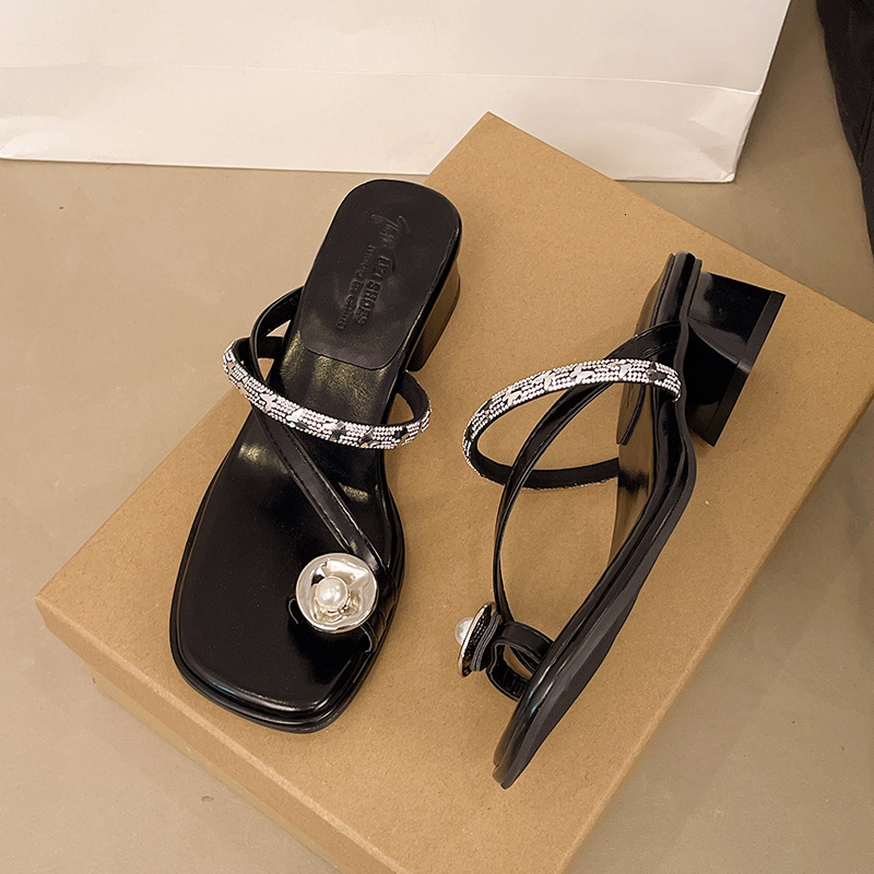 Ddmyoutdoor French Style Low Heel Outdoor Beach Slippers Fairy Shoes New Summer Flat Elegant Toe Ring Sandals Outdoor Shoes