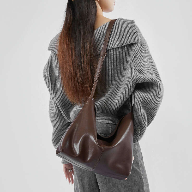 Designer Bag Underarm New Cowhide Women S Single Shoulder Commuter Capacity Hobo Spring Summer Versatile Genuine Leather Large Bag