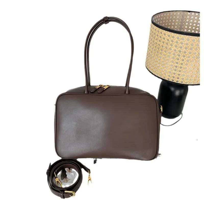 2024 New Women's Autumn/Winter Crossbody Niche Genuine Leather Shoulder Small Square Bag Polyester Lining Vintage Style