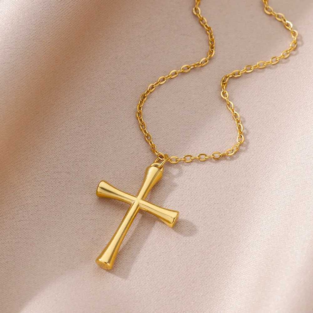 Stainless Steel Cross Necklace for Women Gold Color Cross Pendant Necklace Christian Bless Lucky Jewelry Birthday Gift Z250614