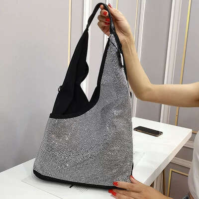 European Style Design Sense Diamond-Studded Zipper Large Capacity Handheld Shoulder Bag Fashion Trend Versatile Lightweight Casual