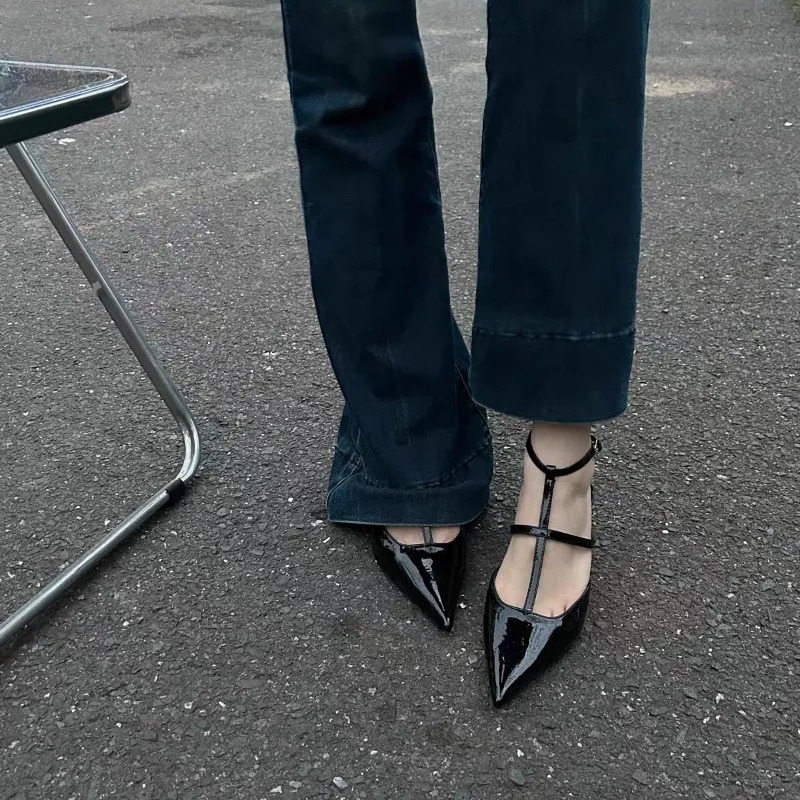 Womens Sandals Summer Low Heel Pointed Thin Strap Buckle Slippers Fashion Temperament 250605