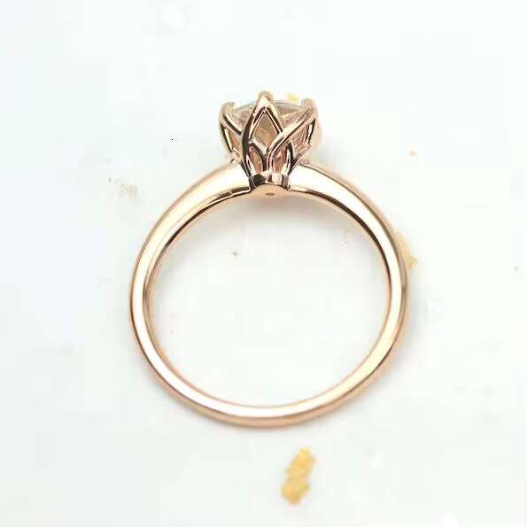 FOXI 1.25ct Round Brilliant Cut Moissanite Ring Rose Gold 925 Silver Unique 6 Prong Round Moissanite Solitaire Engagement Ring