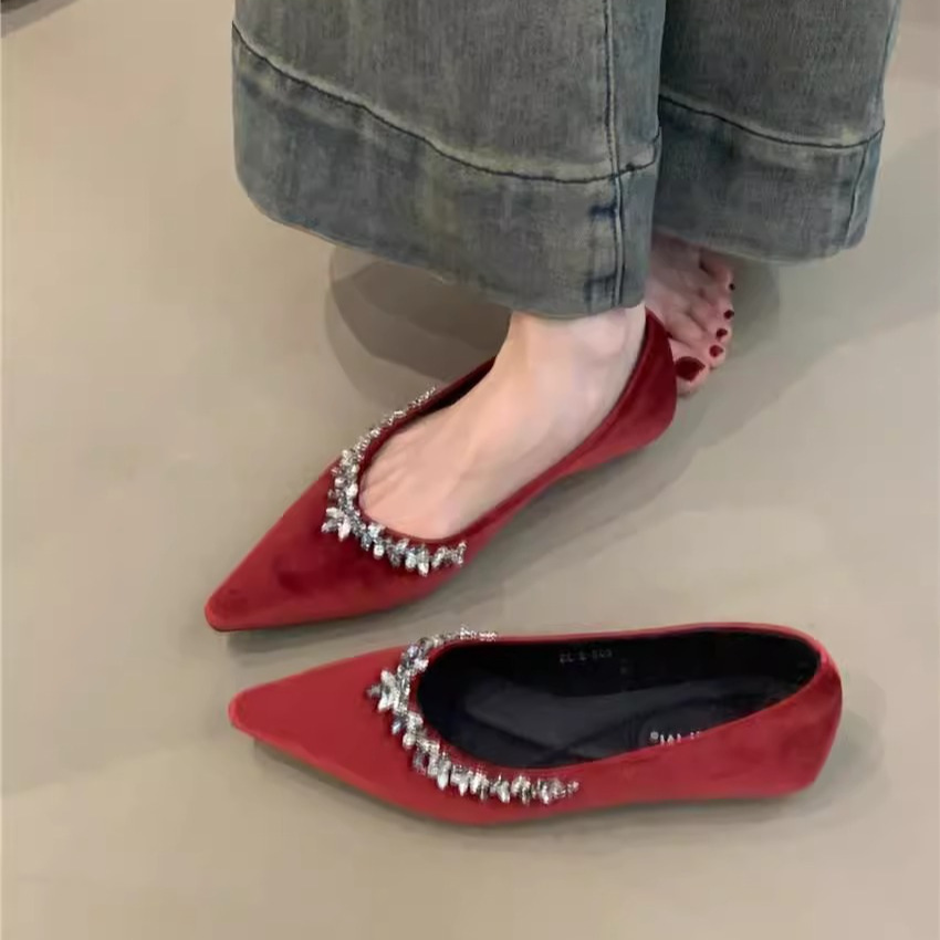 Ddmyoutdoor Elegant Rhinestone Pointed Toe Single For Women Spring French Sweet Velvet Red Shallow Mouth Soft Sole Evening Shoes Outdoor Shoes