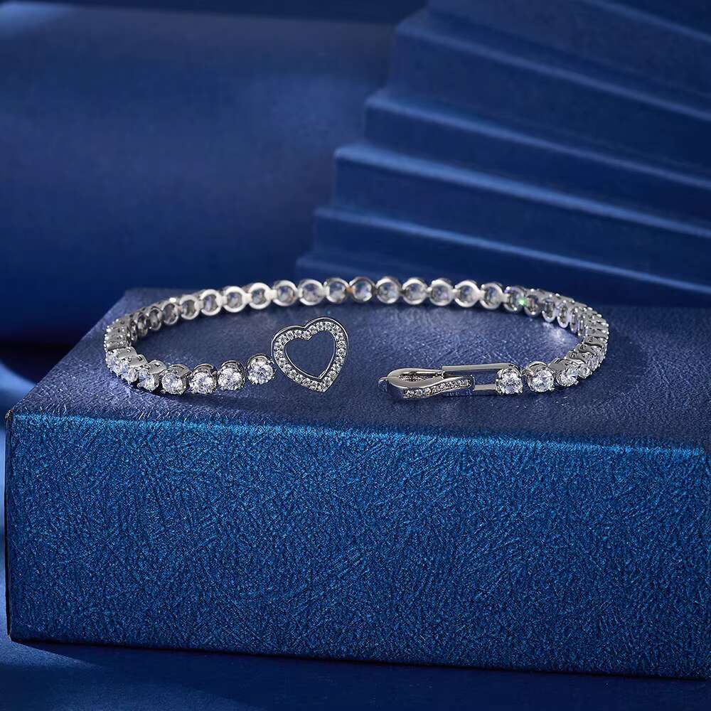 Shinny Moissanite Diamond Bracelet Jewelry Women Accessory S925 Sterling Silver Classic Heart Shaped Charm Bracelet Jewelry