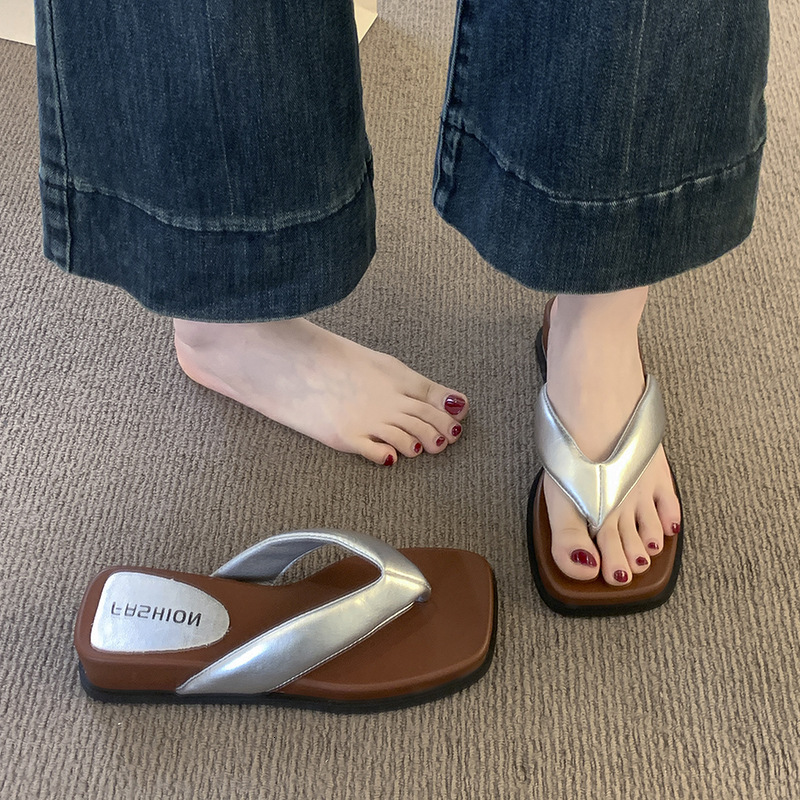 Ddmyoutdoor Toe Clip Flip Flops For Women Summer New Style With Skirts Beach Shoes High End Fashion Casual Sandals Outdoor Shoes