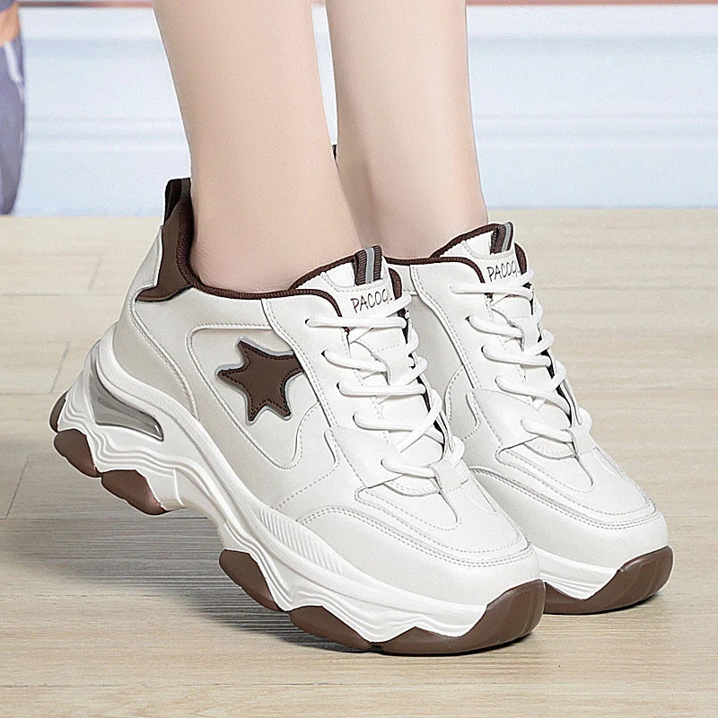 Leisure Retro Breathable Platform Sneakers Women Summer Fashionable Versatile Round Toe Soft Sole Causal Shoes 250610