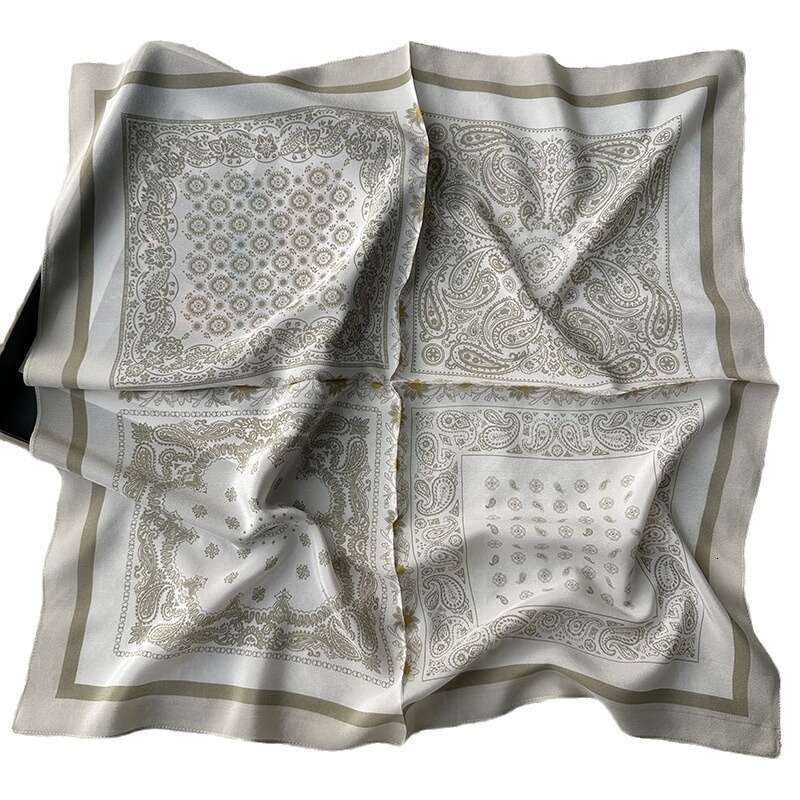 Green Fashion Four-Grid Paisley Spring Summer Crepe de Chine Mulberry Versatile Silk 70 Square Scarf