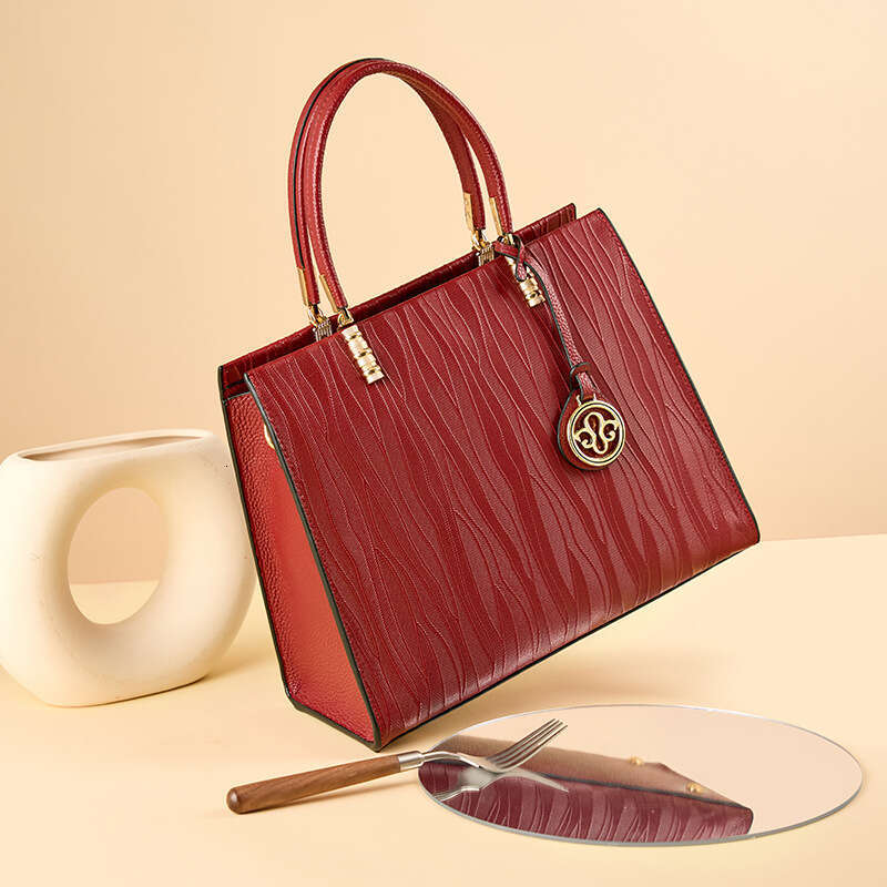 Designer Bag New Women S Versatile Handbag Spring Summer Fashion Large Capacity Middle Aged Genuine Leather Mom Tote Bag