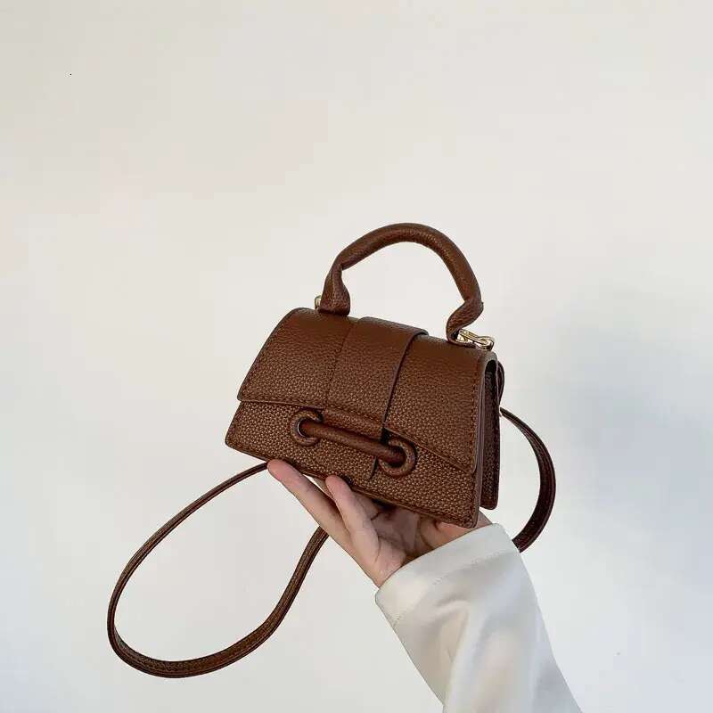 Designer Free Shipping New Solid Color Simple Bag Temperament Handbag Single Shoulder Crossbody Small Square For Women Free shipping